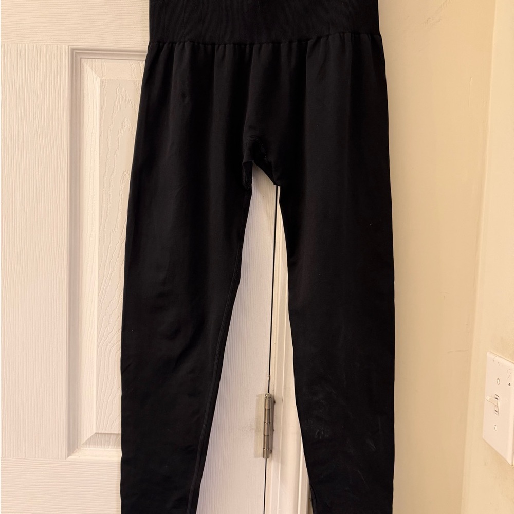 NVGTN Solid Black High-Waist Leggings
